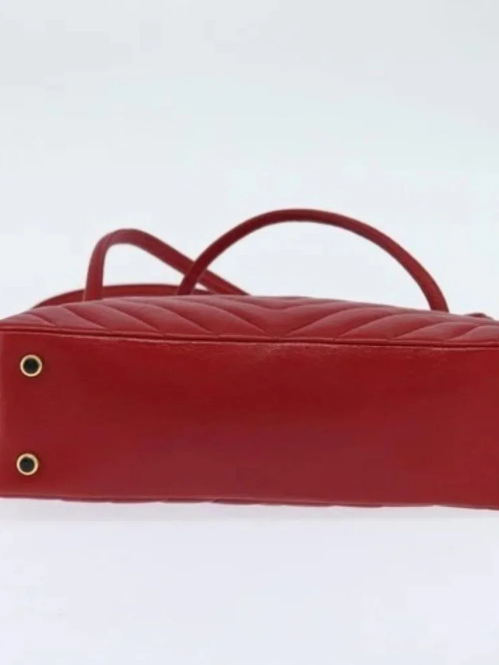 CHANEL brand	chanel color	red